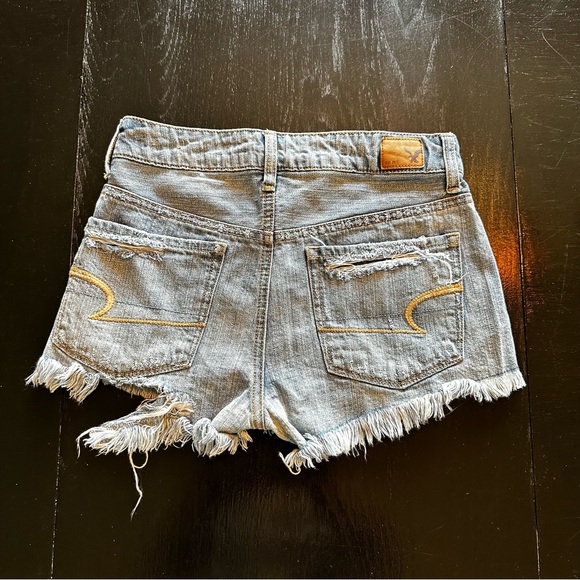 American Eagle Size 2 Embroidered Patches Light wash Denim Jean - Picture 6 of 7